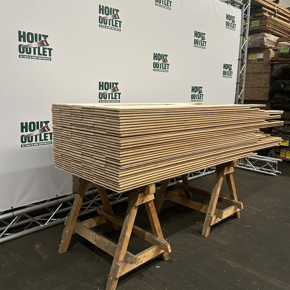 Eiken parketvloer. Onbehandeld. ABC. 20x165. 65,6 m2.