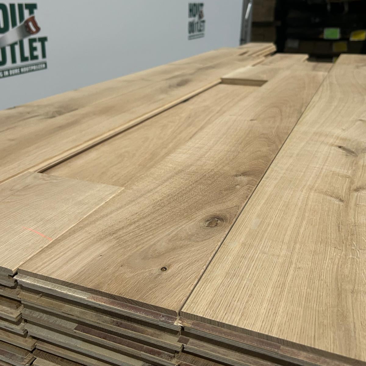Eiken parketvloer. Onbehandeld. ABC. 20x165. 65,6 m2.