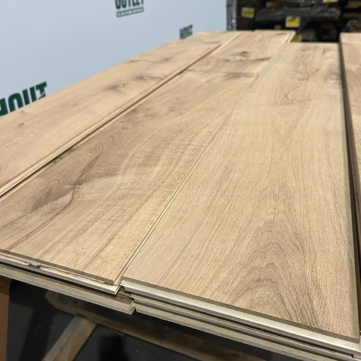 Eiken parketvloer. Onbehandeld. AB. 20x240. 5,55 m2.