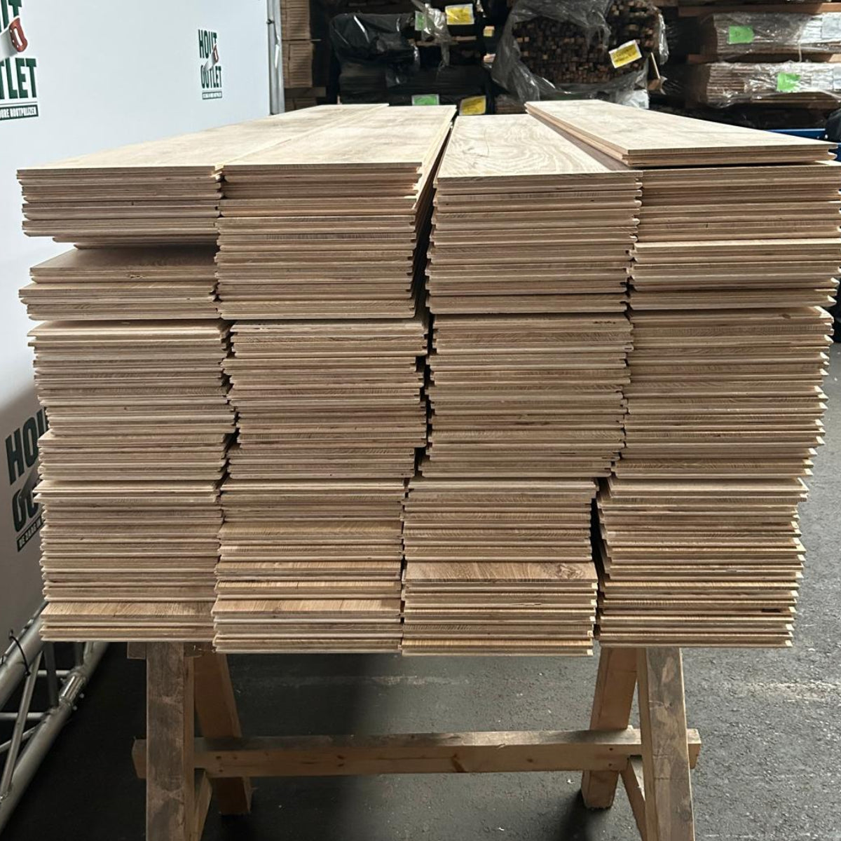 Eiken parketvloer. Geschuurd. AB. 20x225. 55m2.