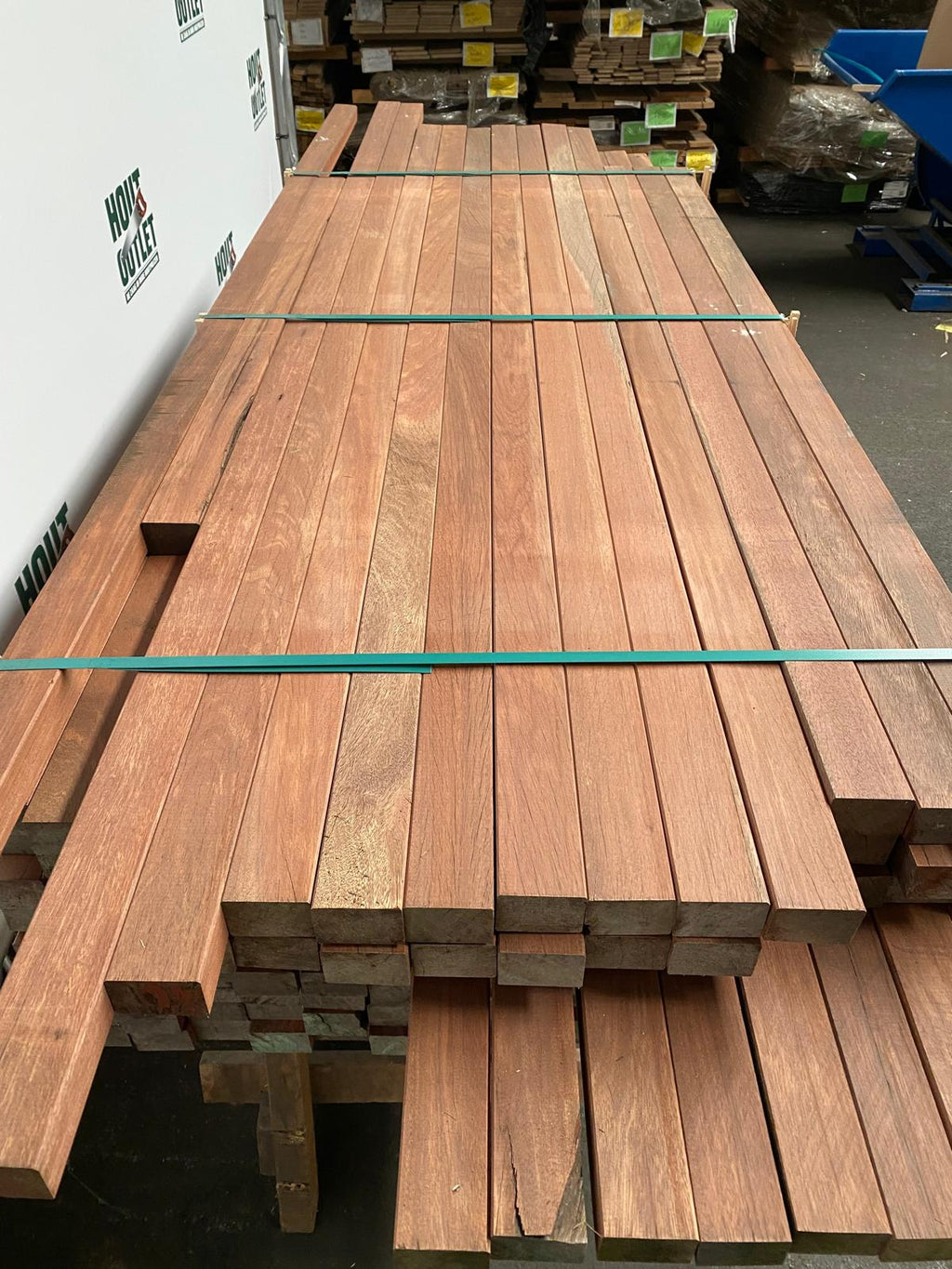 Angelim Vermello. 45x68mm