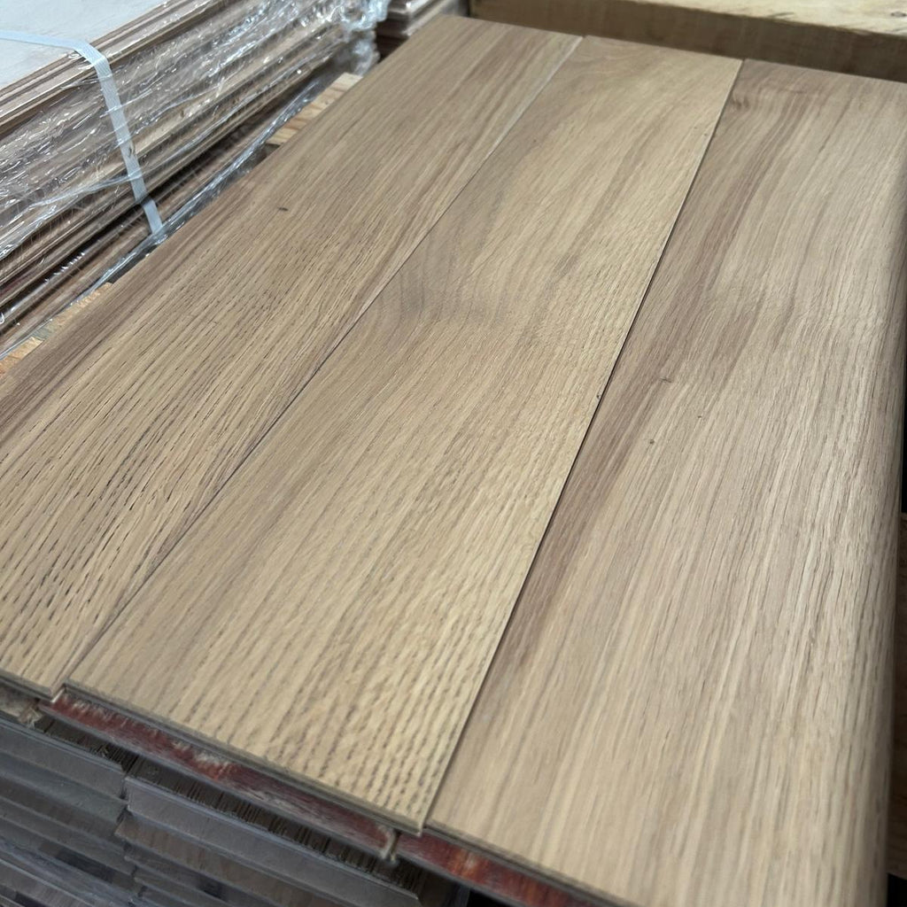 Eiken visgraat vloer. Nat wit. Rustiek. 52,5x15x105. 30,04 m2.