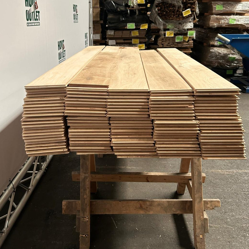 Eiken parketvloer. Gerookt. AB. 14,5x205. 36,77m2.