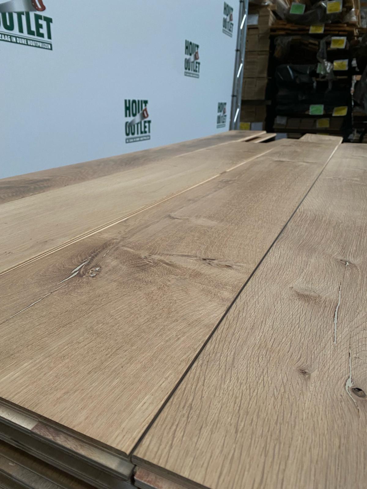 Eiken parketvloer. Dubbel Gerookt. AB. 18x245. 44,01m2.